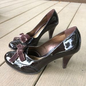 Antonio Melani 40’s 50’s style patent Oxford heels